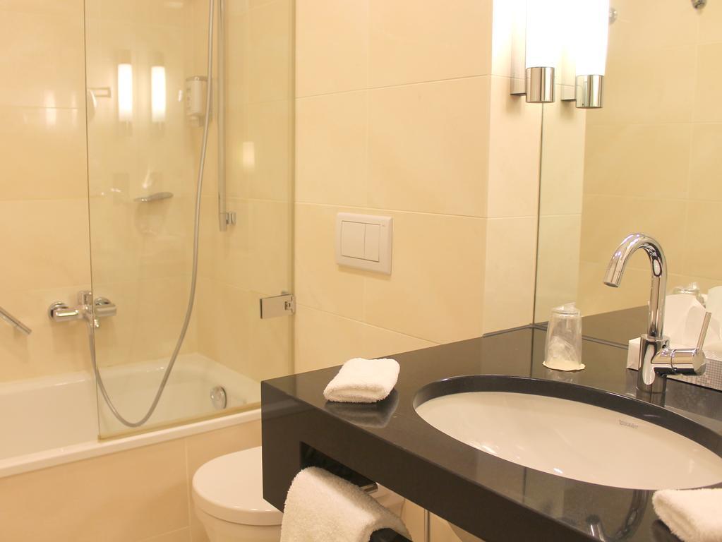 Venusberghotel Бонн Екстер'єр фото